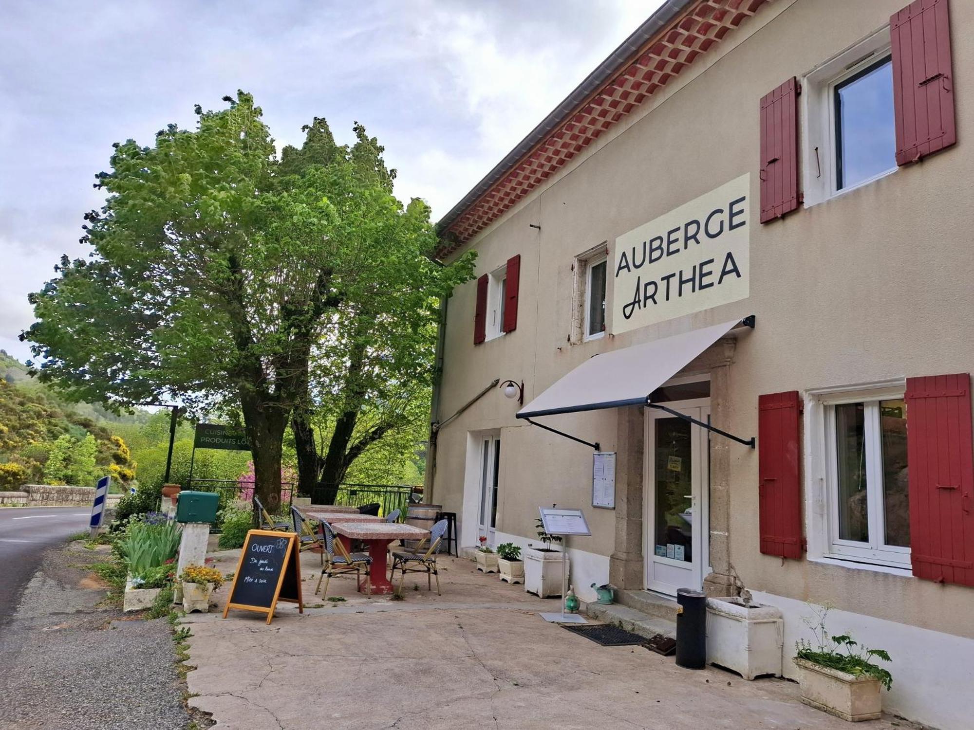 Auberge Arthea Laviolle Екстер'єр фото
