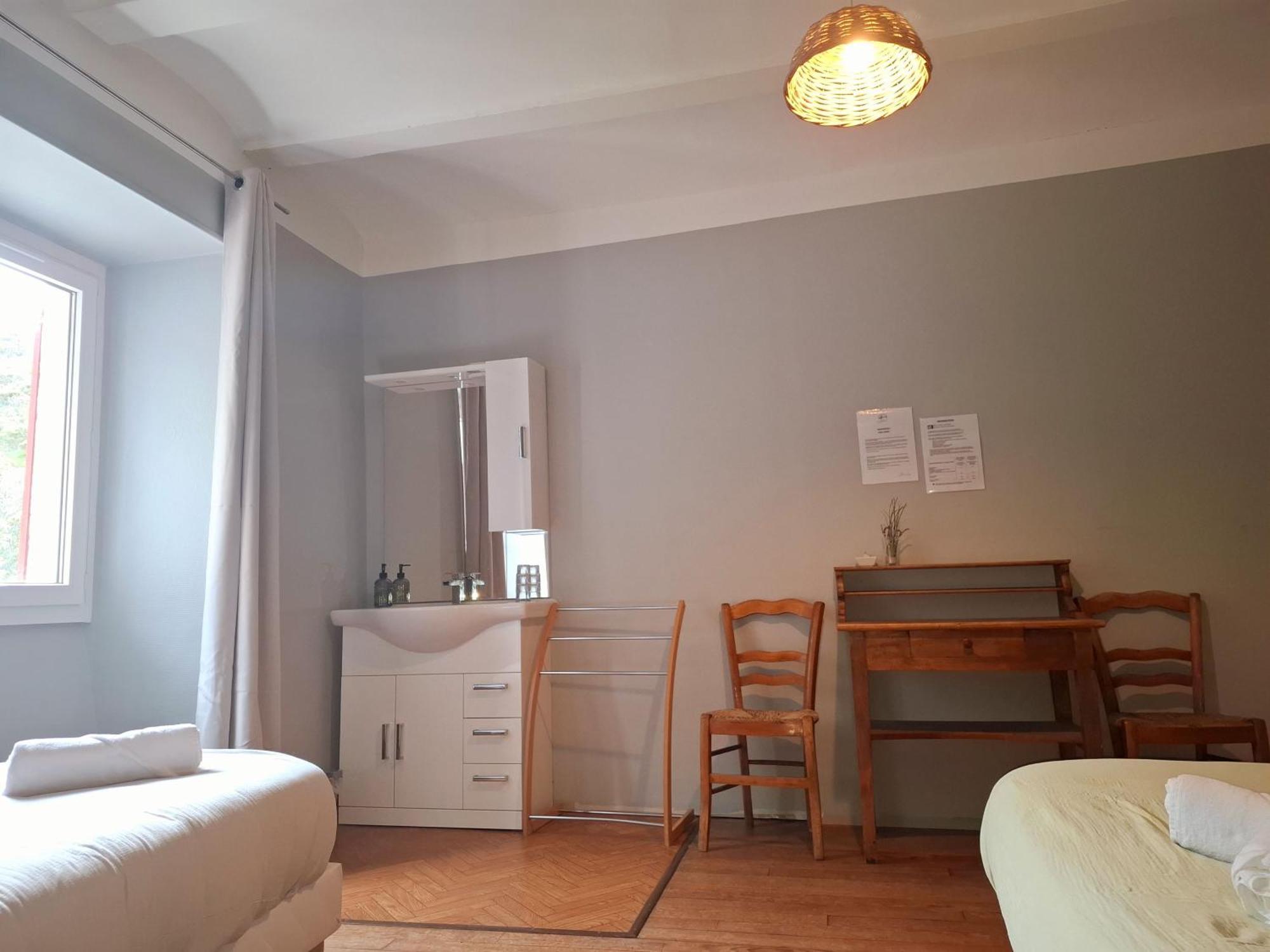 Auberge Arthea Laviolle Номер фото